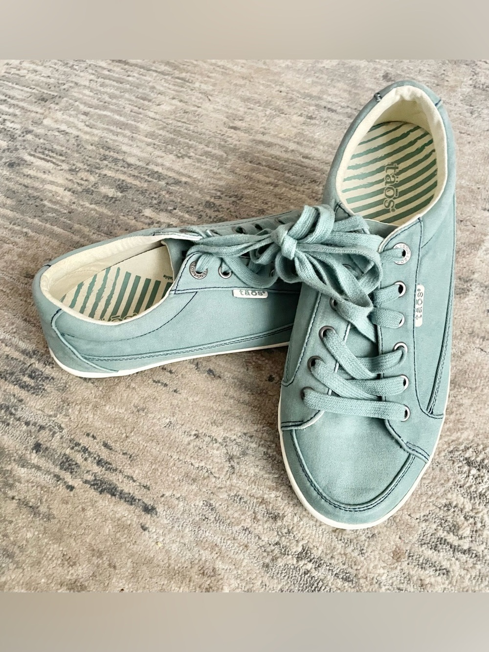 Taos Moc Star 2 Womens Sneaker Fresh Canvas Removable Footbed Arch 9W US Teal